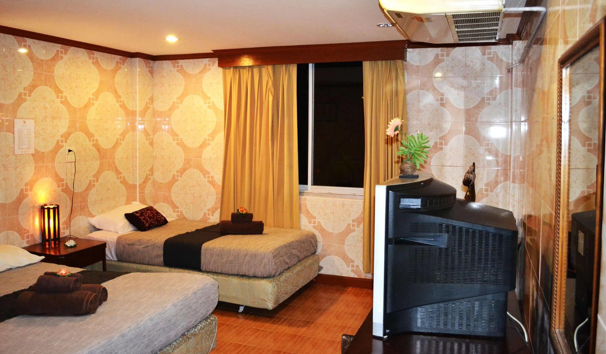 Welcome Marina Bãi biển Jomtien Ngoại thất bức ảnh